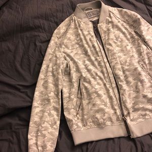 Zara men’s white camo jacket.